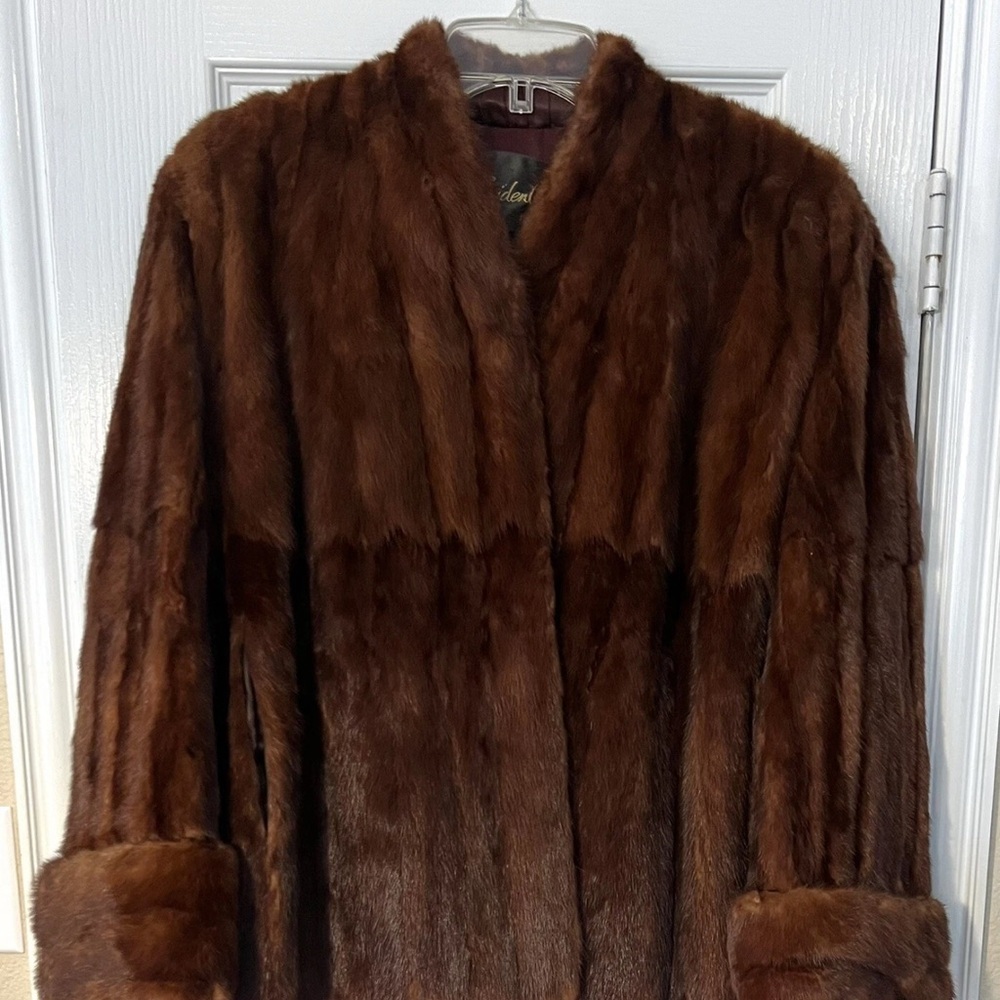 Elegant Brown Mink Coat